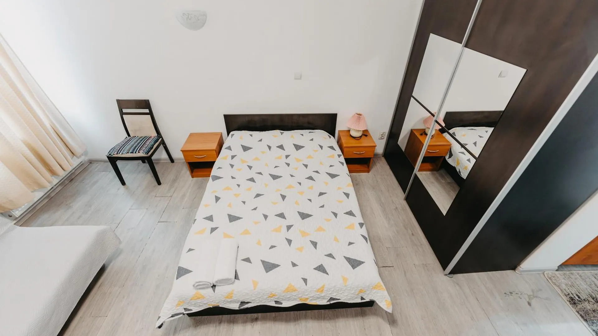 Studio Piata Amzei Nr.1 Bucharest Romania