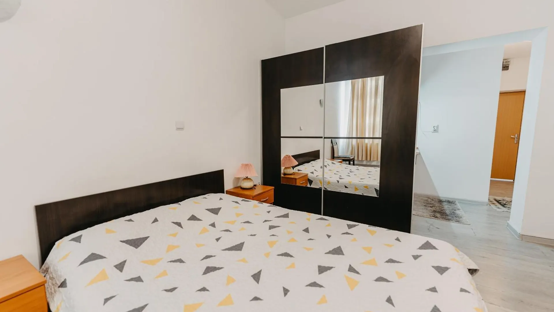 Studio Piata Amzei Nr.1 Bucharest
